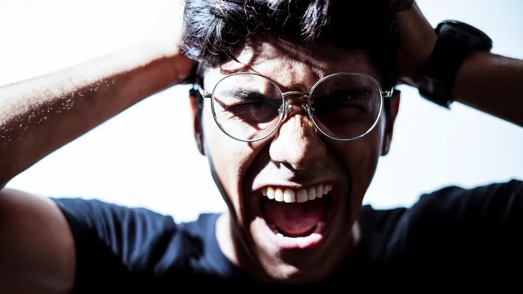 人が怒っているイメージ